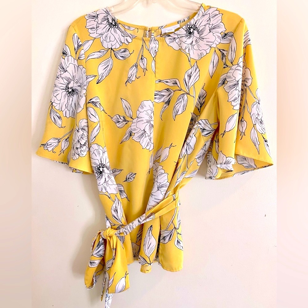 Liz Claiborne cute blouse.